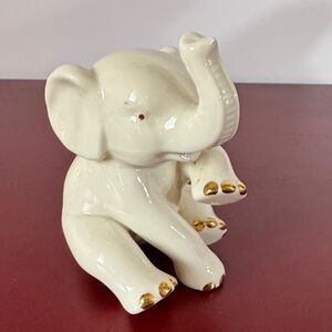 Lenox Classic Ivory Miniatures Sitting Elephant